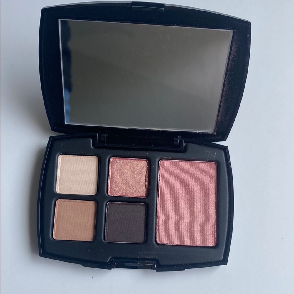 Lancôme Luxurious Eyeshadow and Blush Palette with Mirror